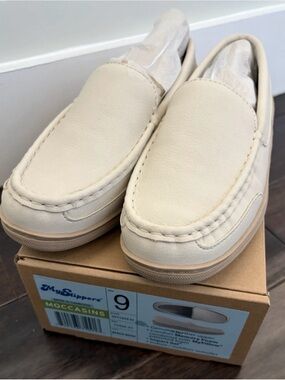 My Pillow My Slippers Women's Moccasins Size 9 Beach Beige New in Box